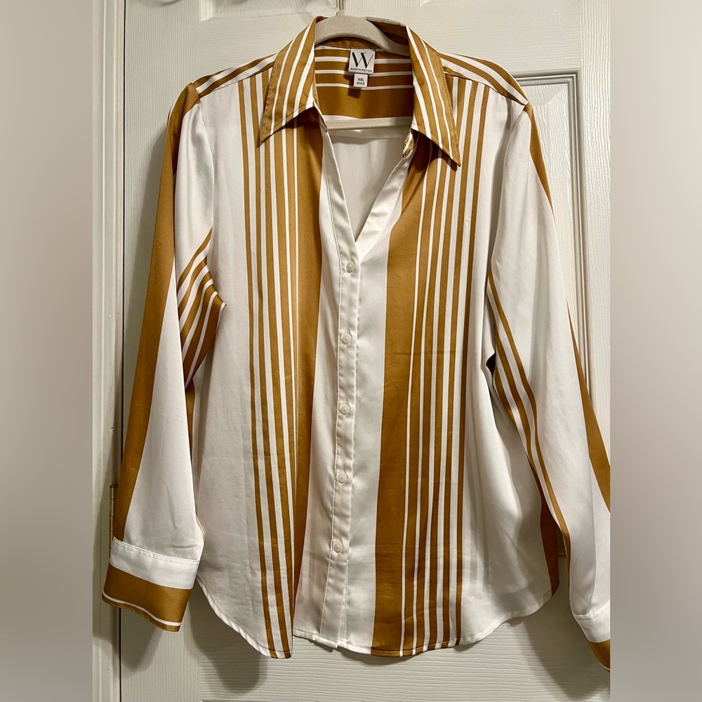 Worthington Cream and Gold Button Front Blouse